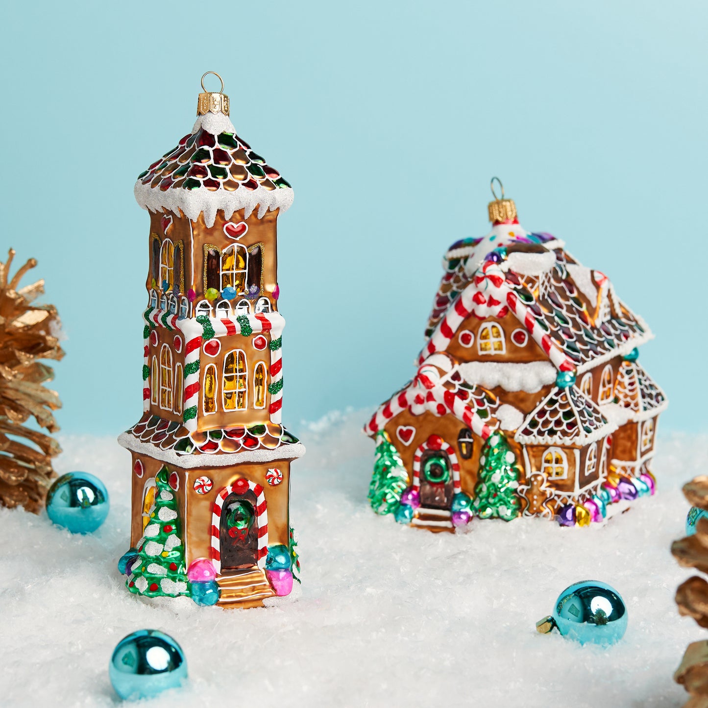 FAIRYTALE GINGERBREAD HOUSE