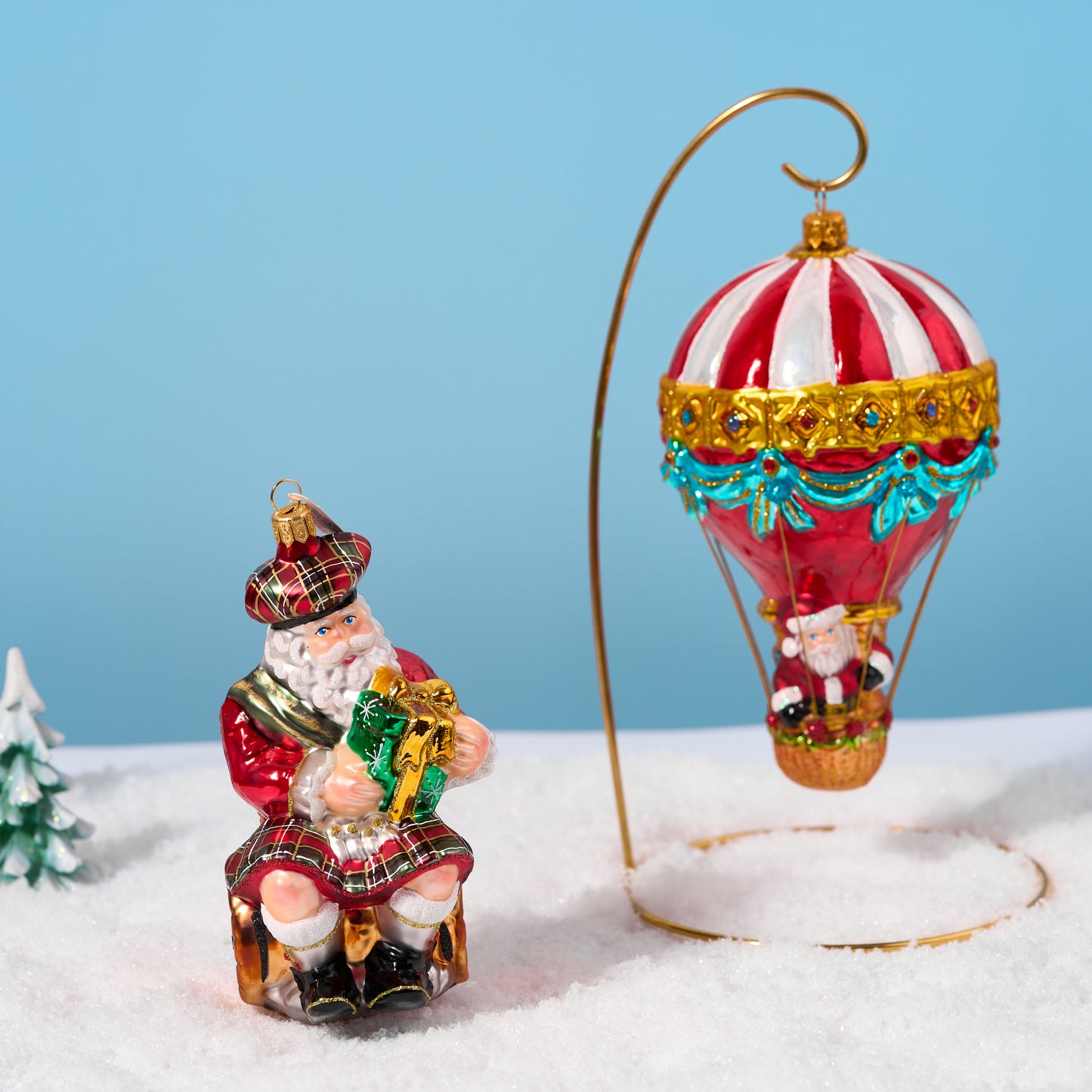 SCOTTISH SANTA WITH WHISKY BARREL