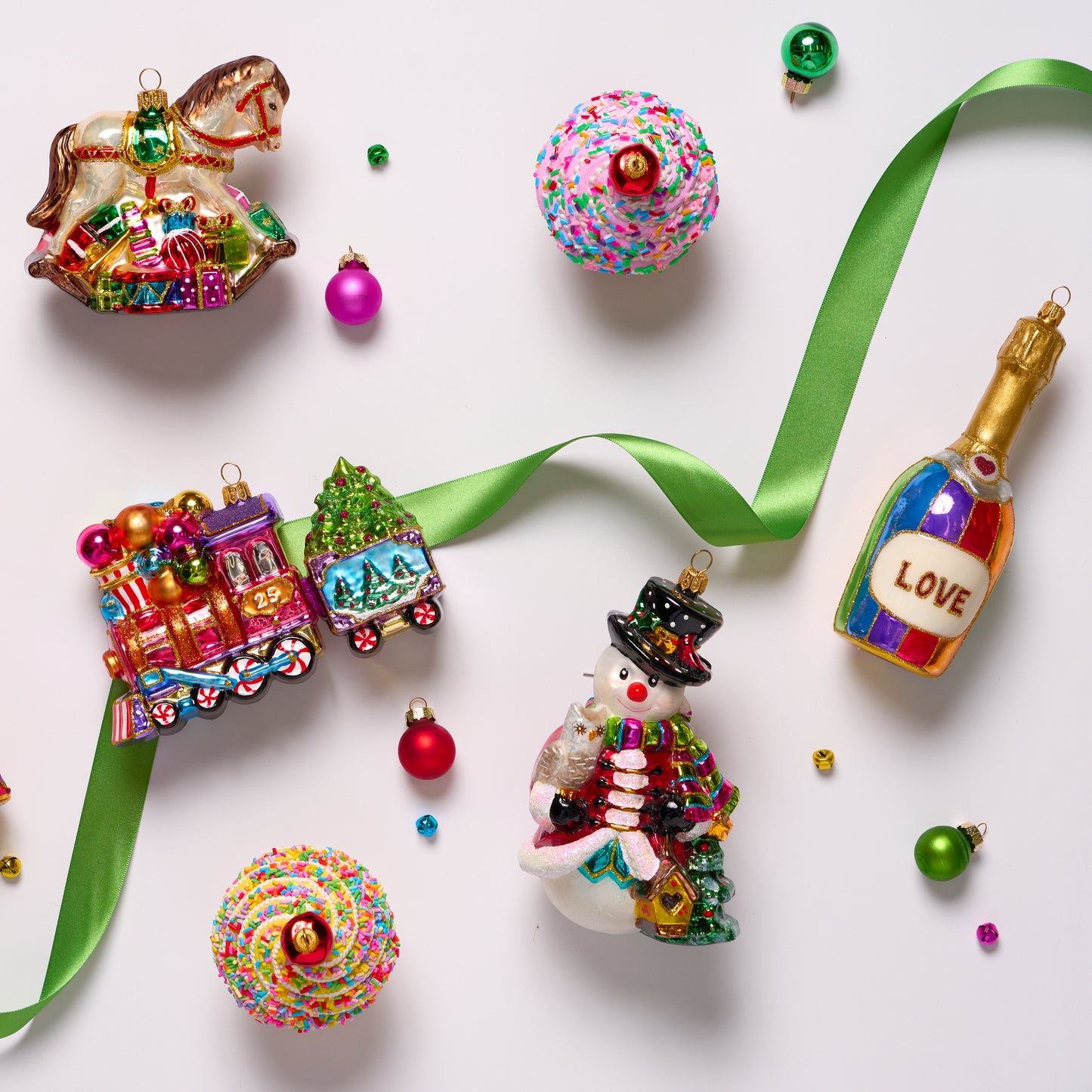 PRIDE LOVE CHAMPAGNE BOTTLE