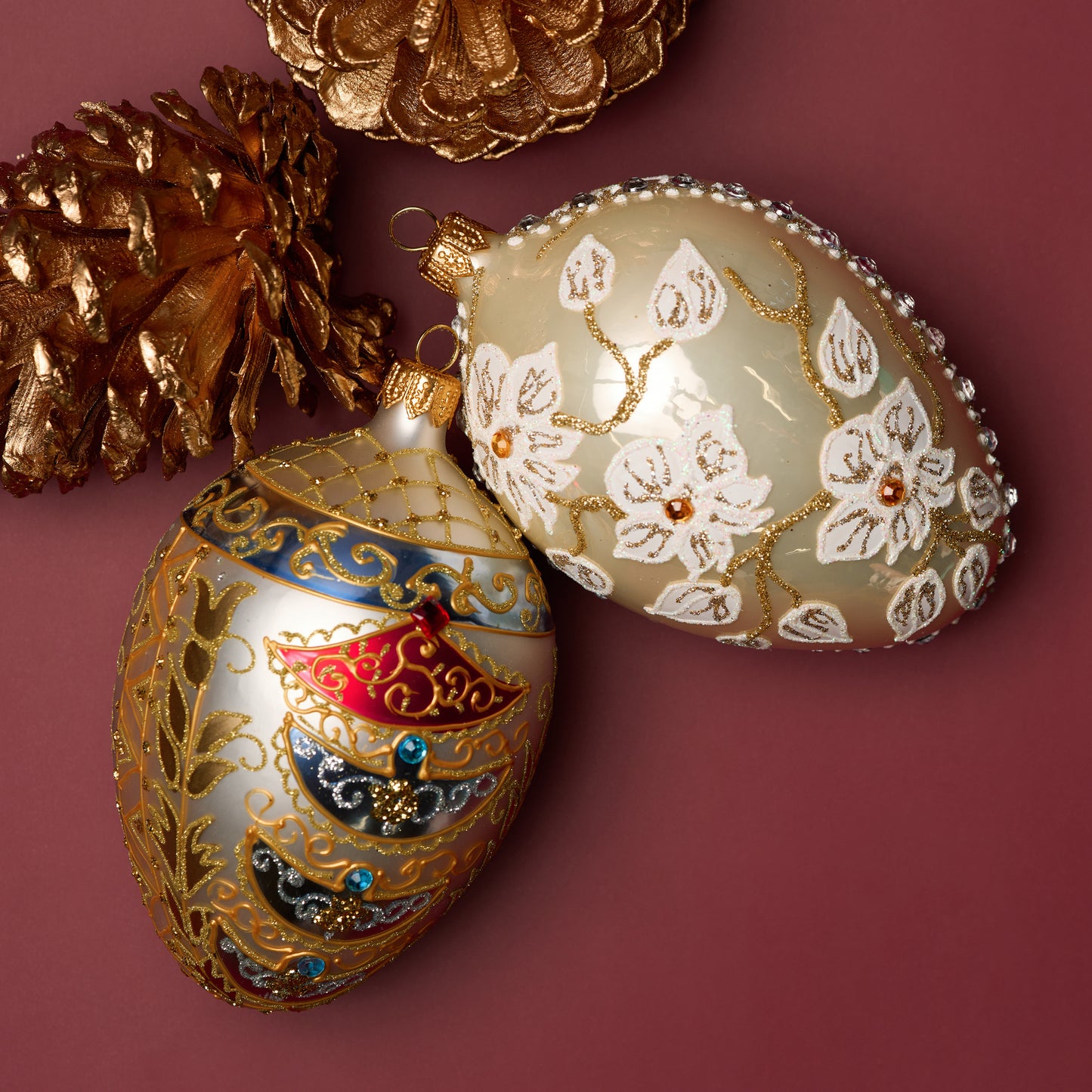 FABERGÉ EGG WITH FLOWER PATTERN