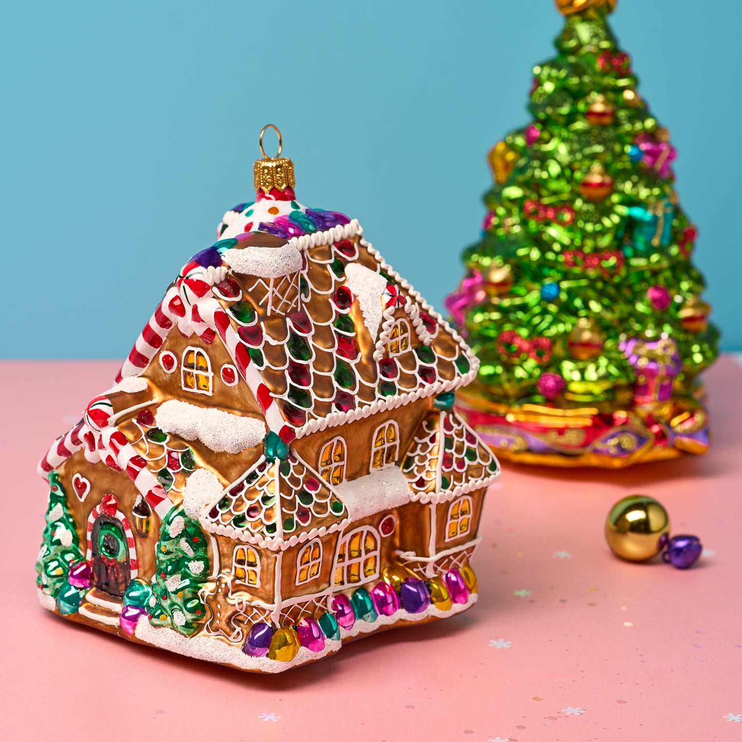 FAIRYTALE GINGERBREAD HOUSE