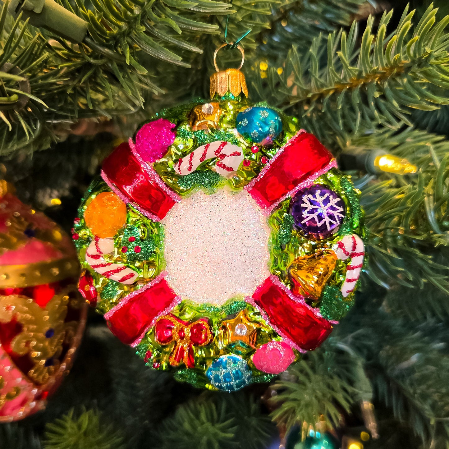 HOLIDAY JOY WREATH