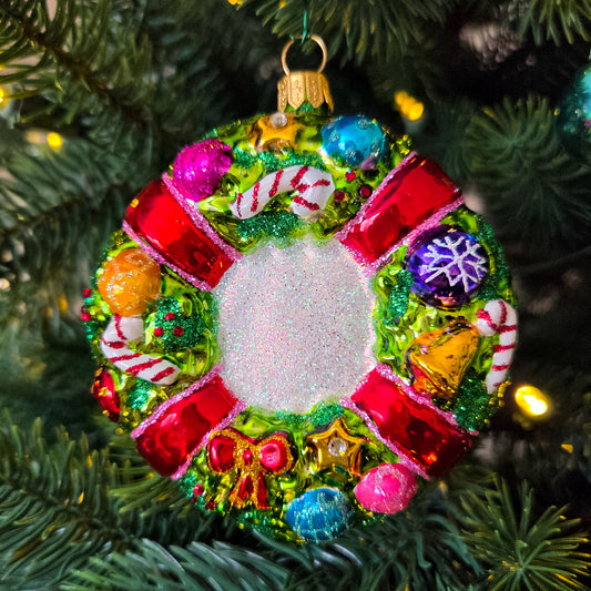 HOLIDAY JOY WREATH