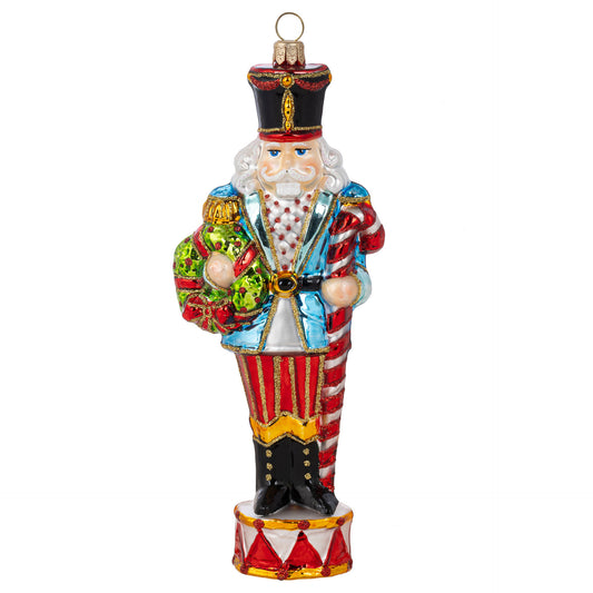 FESTIVE NUTCRACKER