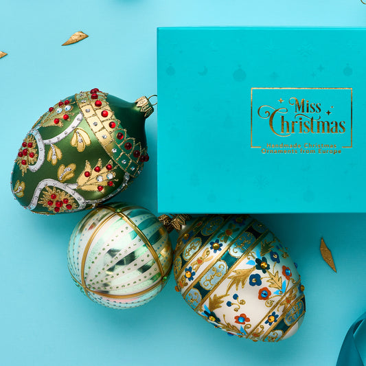 ELEGANT GREEN & GOLD FABERGÉ EGG