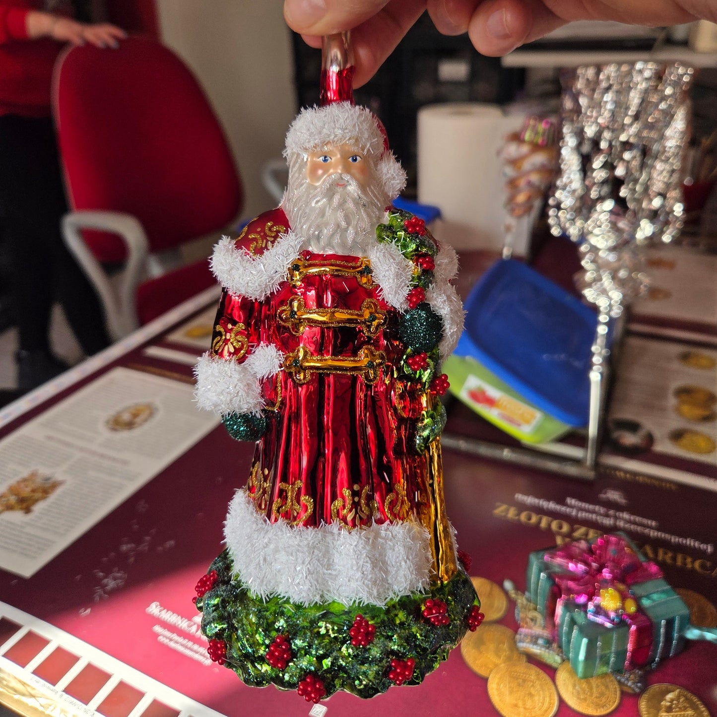HOLLYBERRY SANTA