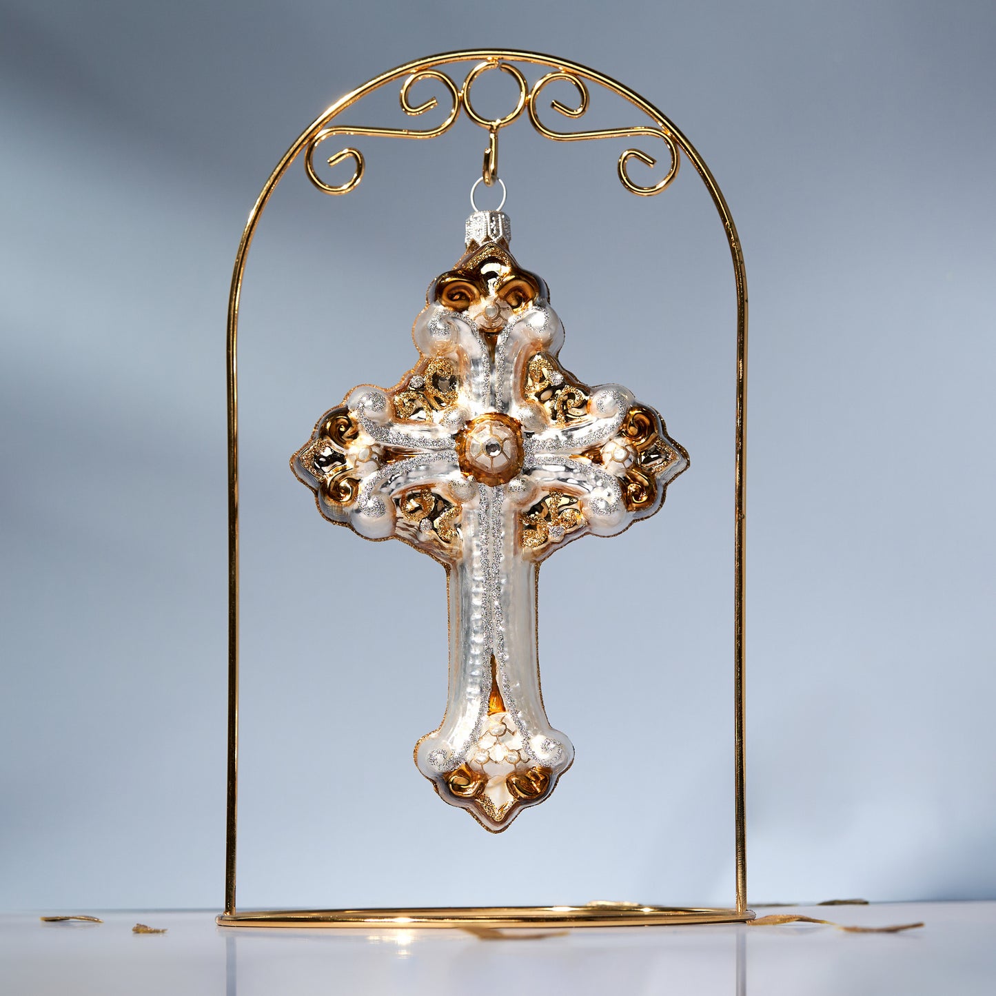 ELEGANT WHITE & GOLD CROSS