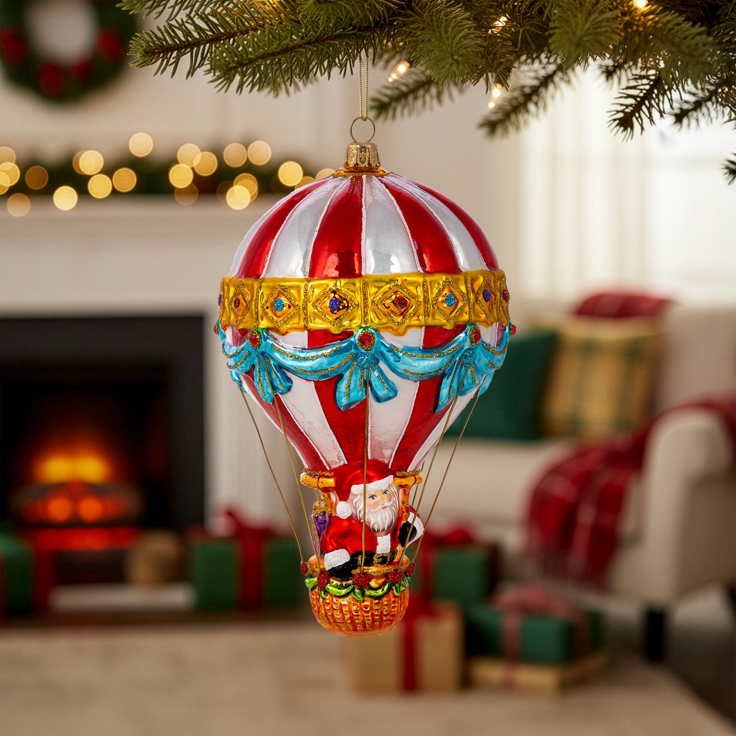 SANTA ON A HOT AIR BALLOON