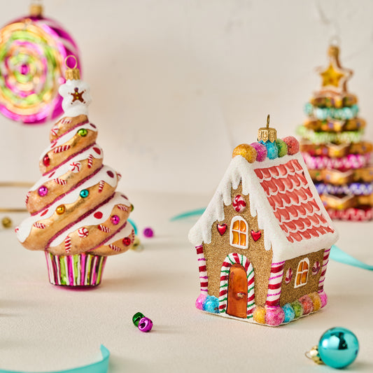 CUTE COTTAGE ON GUMDROP LANE