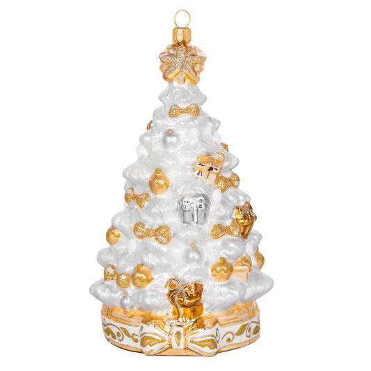 ELEGANT WHITE CHRISTMAS TREE