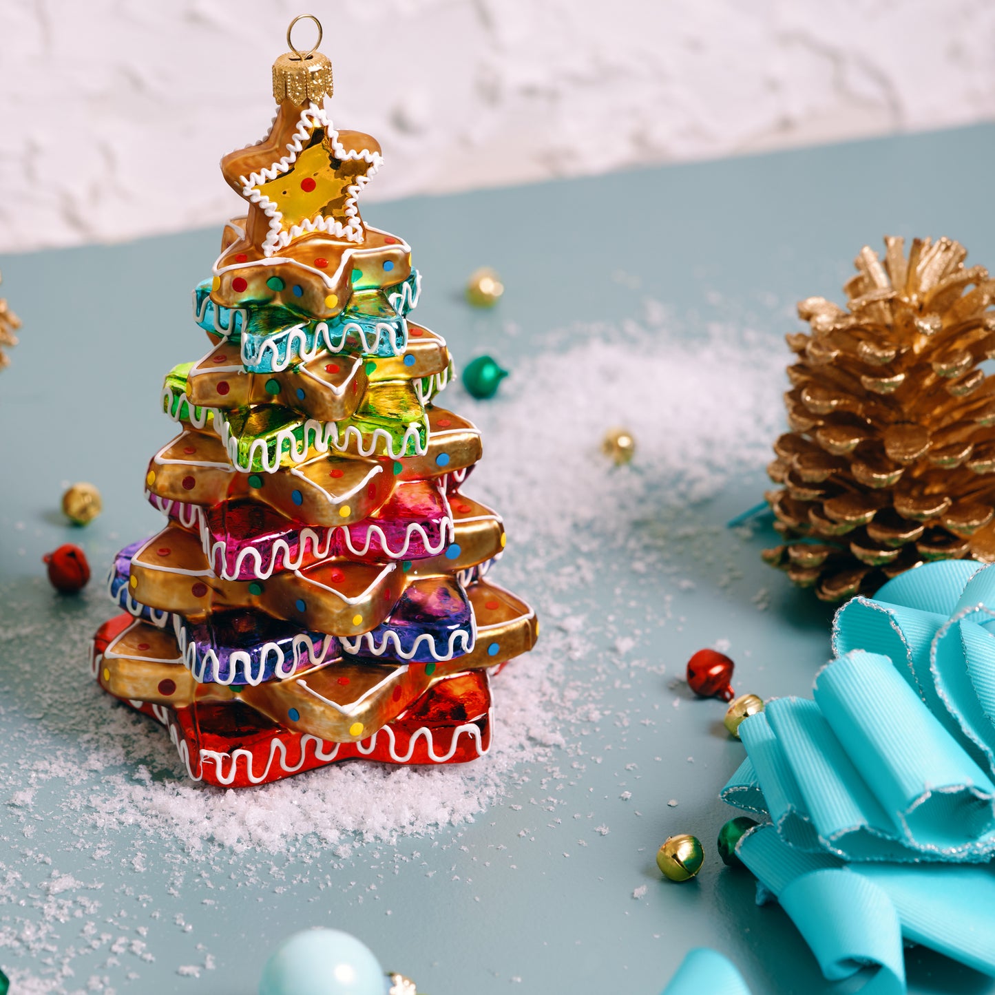 COLORFUL GINGERBREAD CHRISTMAS TREE